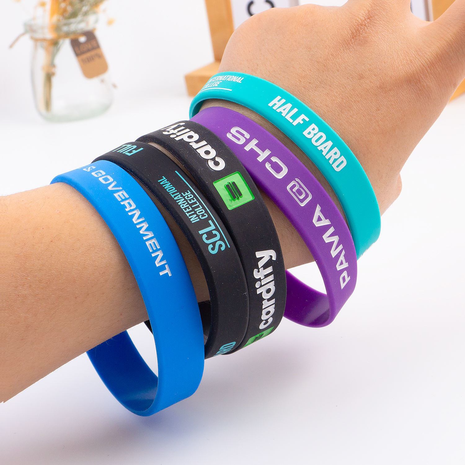 Latest company news about Why are all overseas brands purchasing custom wristbands?